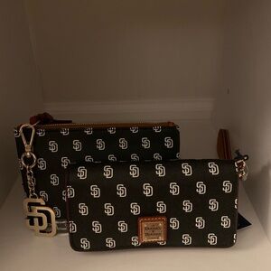 D&B Padres crossbody set